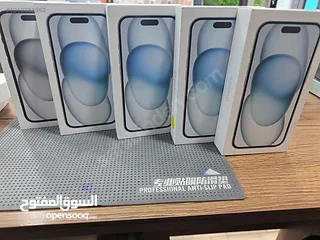  10 iPhone 15 (128GB/256GB) جديد  كفالة شرق اوسط لمدة عام من تاريخ الشراء الجهاز  يوجد بكج اصلي