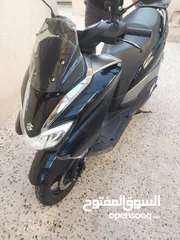  4 سوزوكي بيرجمان لون اسود