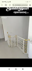  5 بيت جديد غير مسكون مكون من ثلاث طوابق في المزرعه الغربية بالقرب من شركة النزيه للبلاط منطقه هادئه