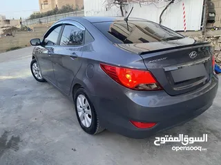  4 اكسنت 2018 فل الفل عدا الفتحة  رخصة وتامين سنة  كوشوك جديد تيبول جديد