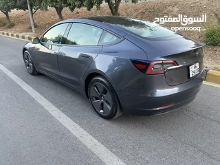  24 Tesla Model 3  موديل 2023 جمرك جديد  فحص أوتوسكور B+ بدفعة لا تقل عن 10 الاف دينار