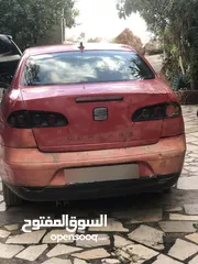  4 سيات قرطبه مكسور عليها ترخيص 3سنوات