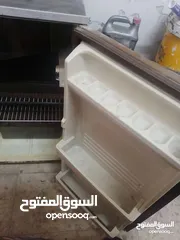  6 تلاجة ignis مكتب "ايطالية الصنع"  للبيع )يرجى قراءه للتفاصيل)