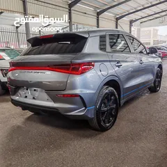  5 BYD E2 LUXURY 2022