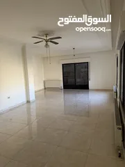  1 شقة طابقية ثالث مع رووف مساحة 410 متر مربع على القوشان و القوشان مستقل
