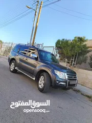  12 متسوبيشي باجيرو