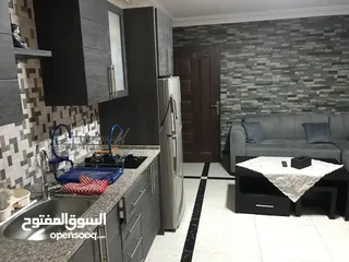  3 شقة مفروشة للايجار في سابع سوبر ديلوكس 350