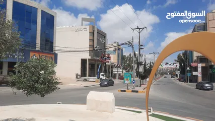  2 مكتب او عياده سوبر ديلوكس مساحة 78متر  الطابق الثالث موقع مميز ... .... ..... ...... ....... .......