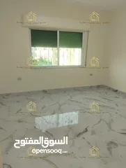  18 شقة فارغة - تلاع العلي - 3نوم 1ماستر - 235م - بلكونتين بإطلالــــه - قرب الخدمات العامة