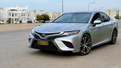  2 Toyota Camry 2020 SE