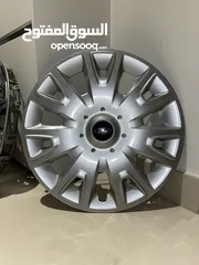 5 Original Ford wheel covers