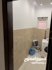  10 شقة طابقية لقطة للبيع في أم قصير 210م