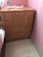  3 غرفة نوم ماستر كامله باستثناء الخزانه