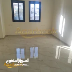  3 شقة غير مفروشة للإيجار  أم الشرايط - بالقرب من المدرسة الانجليزية