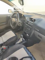  11 اوبل استرا