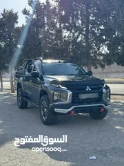  2 Mitsubishi L200 Sportero  2023
