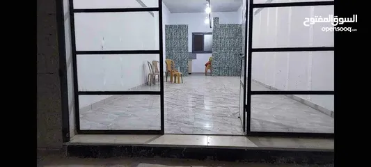  3 قاعة واسعه 250 متر مربع ومحلات متعددة الاستخدام