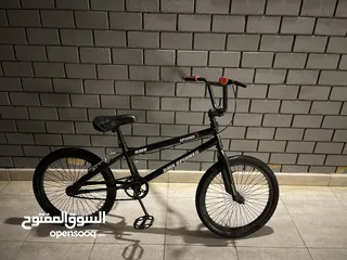  1 دراجة هوائية للبيع BMX SPINNER