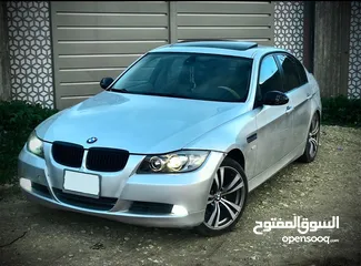  2 BMW E90 320