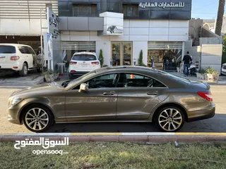  4 Mercedes CLS350 2012