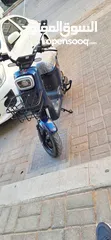  1 electric motorcycle  دراجة کهربایی