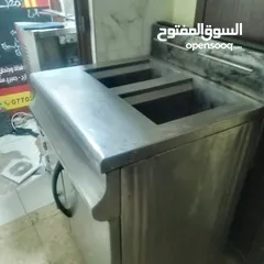  4 عملات معدنية وعدة مطعم كاملة للبيع السعر 3.500 دينار