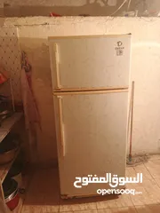  3 ثلاجه الحجم كبيره للبيع  نظيف جدا للبيع على الفحص اسعر 40