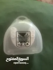  4 بوكس ملاكمه جديد من شركهEVERLAST و بيجي معاه هدايا  و شنكل وهو مناسب لل اعمار 9,35 وقوي جدا السعر 35