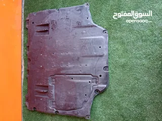  1 بطانة اسفل المحرك تويوتا بريوس 2016-2022  اصلي مستعمل ياباني تويوتا بريوس متوفر بودي بطاريات محركات