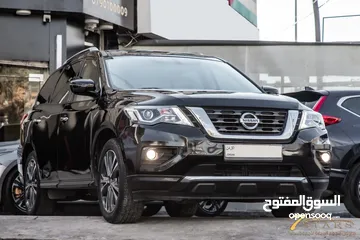  4 Nissan Pathfinder SV 2018  السيارة وارد الشركة و قطعت مسافة  80,000  كم فقط