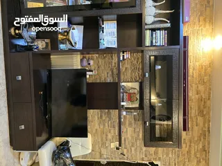  3 خزانه غرفه جلوس بحالة جيدة تحتاج للقليل من الصيانه