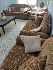  10 طقم سفرة  10 كراسي + طقم جلوس 7 مقاعد بحالة جيدة جدا + سجاد + طاولات جانبية