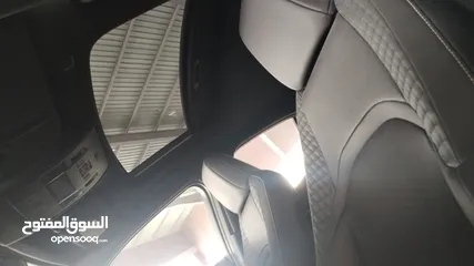  14 Lexus UX300e 2022