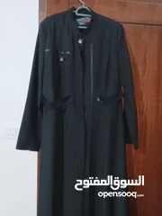  3 عدة فساتين وعدة جلابيب اكترهم جديد وكم منهم ملبوس لبسة كلهم بعدهم جداد