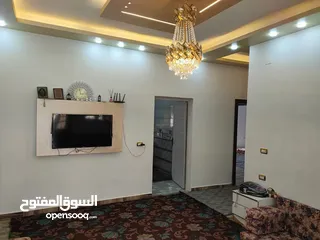  8 بيت سوبر ديلوكس للبيع