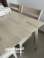  1 Set of dining table with 4 chairs