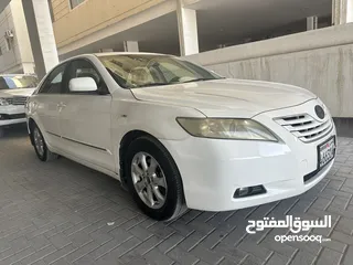  2 Toyota Camry 2008