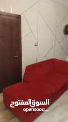  2 كنب كورنر لون خمري بحالة جيدة جدا