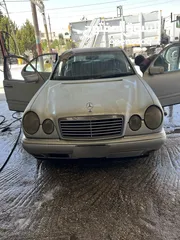  5 مرسيدس E200 مديل 1998