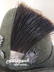  2 قبعة للصيد أصلي كلاسيك مصنوعة من الصوف الاصلي صناعية بريطانيا مع شارة الصيد الأصلية