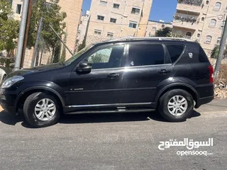  3 سيارة جيب ريكستون للبيع