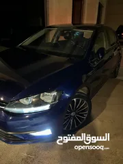 10 للبيع – Volkswagen Golf 2017  نظافة عالية جداً