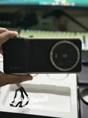  4 Xiaomi 14 Ultra with photography kit