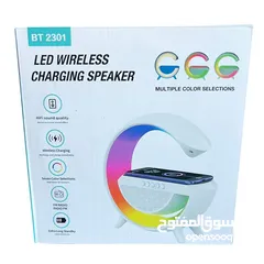  1 سماعة LED لاسلكية مع شاحن مدمج   استمتع بجودة صوت رائعة وإضاءة LED ملونة تضفي لمسة عصرية