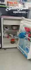  2 Refrigerator Mini and Stove 