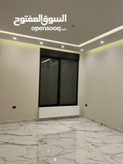  6 عرض فاخر - لم تسكن - طريق المطار - بتشطيبات خاصة - ترس بإطلالــــه بانوراما