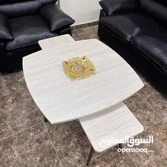  25 طاولات وسط وسيرفس متوفره  بعدة أشكال متنوعه منها مدور ومستطيل ومربع واحجام مختلفه وعده قياسات