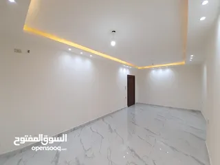  16 شقة شبه أرضية باجمل مناطق شفا بدران مساحة 150م مع تراس وكراج ومدخل خاص للبيع