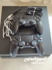  3 بلاي ستيشن 4 برو بحاله الوكاله مع يدين اثنتين وسلك يو اس بي خاص باليدين اصلي وسلك باور