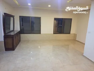  17 شقة ارضي للايجار /ناعور /شارع السلام
